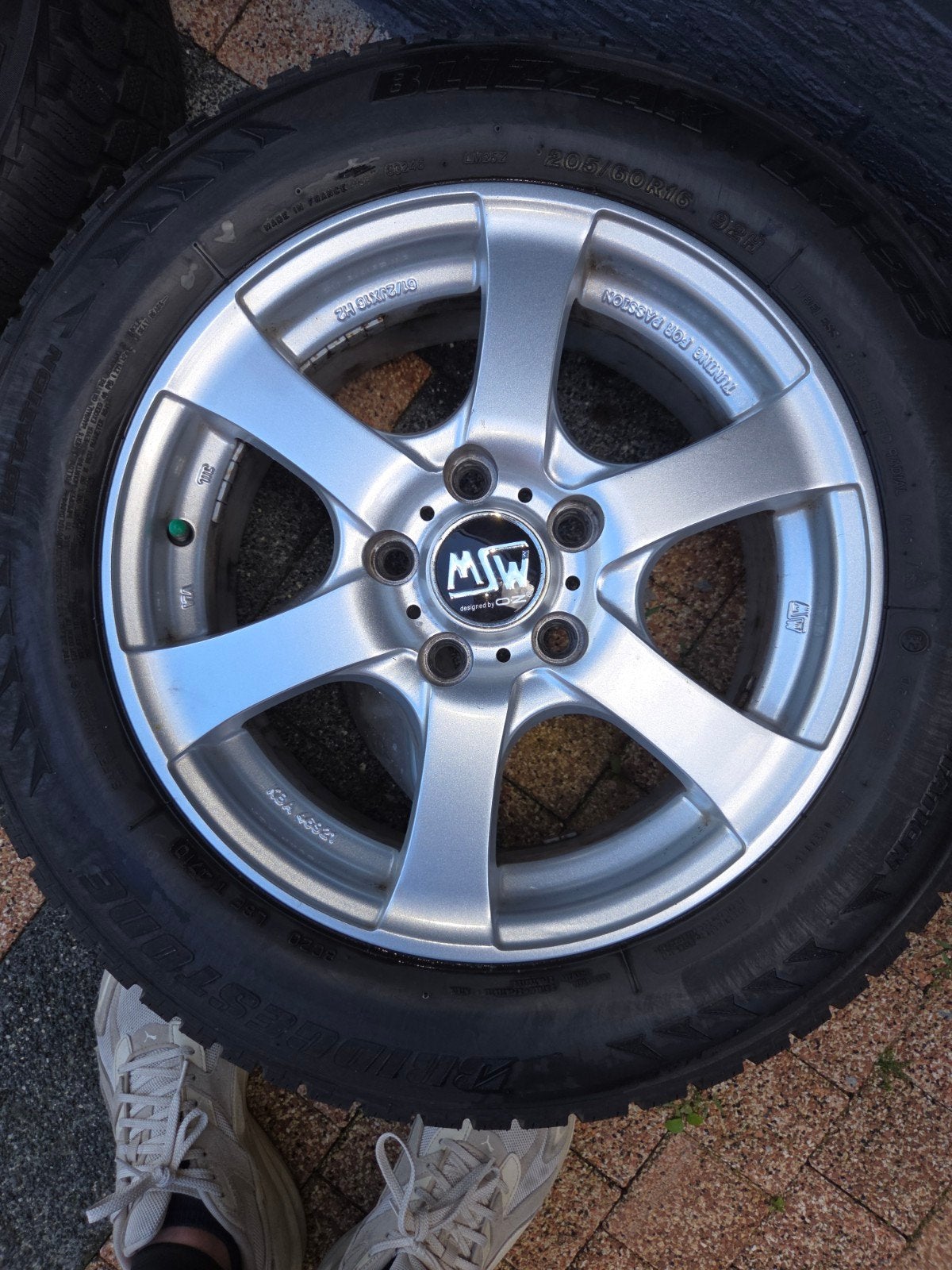 MSW Velgen met banden 205/60 R16 - Zo goed als nieuw, Auto-onderdelen, Banden en Velgen, Ophalen, 16 inch, Band(en), 205 mm