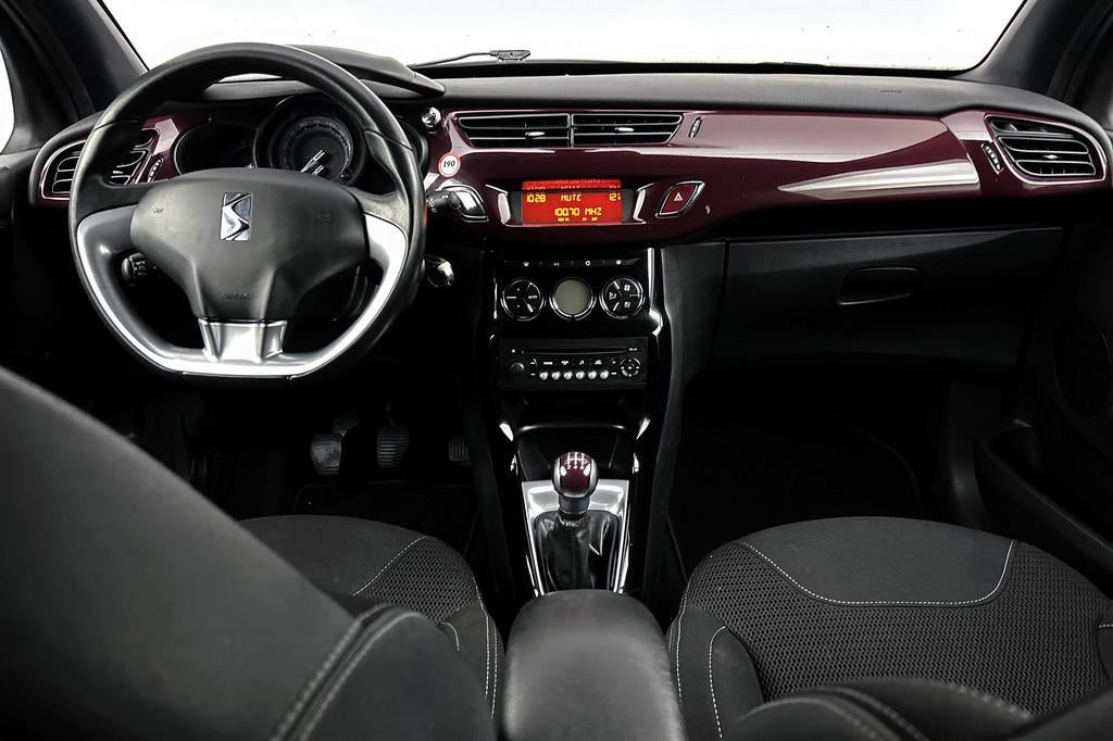 Citroën DS3 1.6 So Chic in White | Cruise control | Parkeer, Voorwielaandrijving, Euro 5, Gebruikt, 4 cilinders