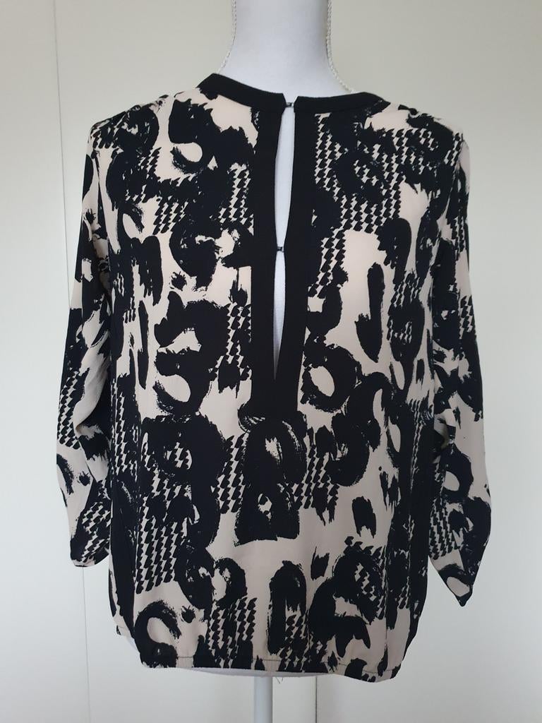 Summum Woman top maat 36. Zwart met gebroken wit., Kleding | Dames, Tops, Summum Woman, Zwart, Ophalen of Verzenden, Zo goed als nieuw