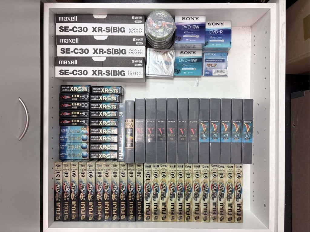 Nieuwe VHS/ VHS-C banden en DVD-RW (Hoofddorp), Ophalen, Nieuw in verpakking, Nederlands, VHS