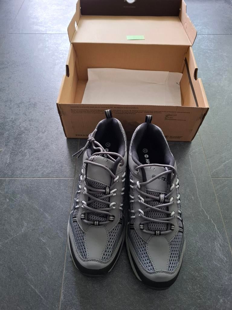 HI-TEC maat47 JAGUAR CHARCOAL/GREY. Nieuw in doos., Kleding | Heren, Schoenen, Ophalen of Verzenden, Nieuw, Overige kleuren