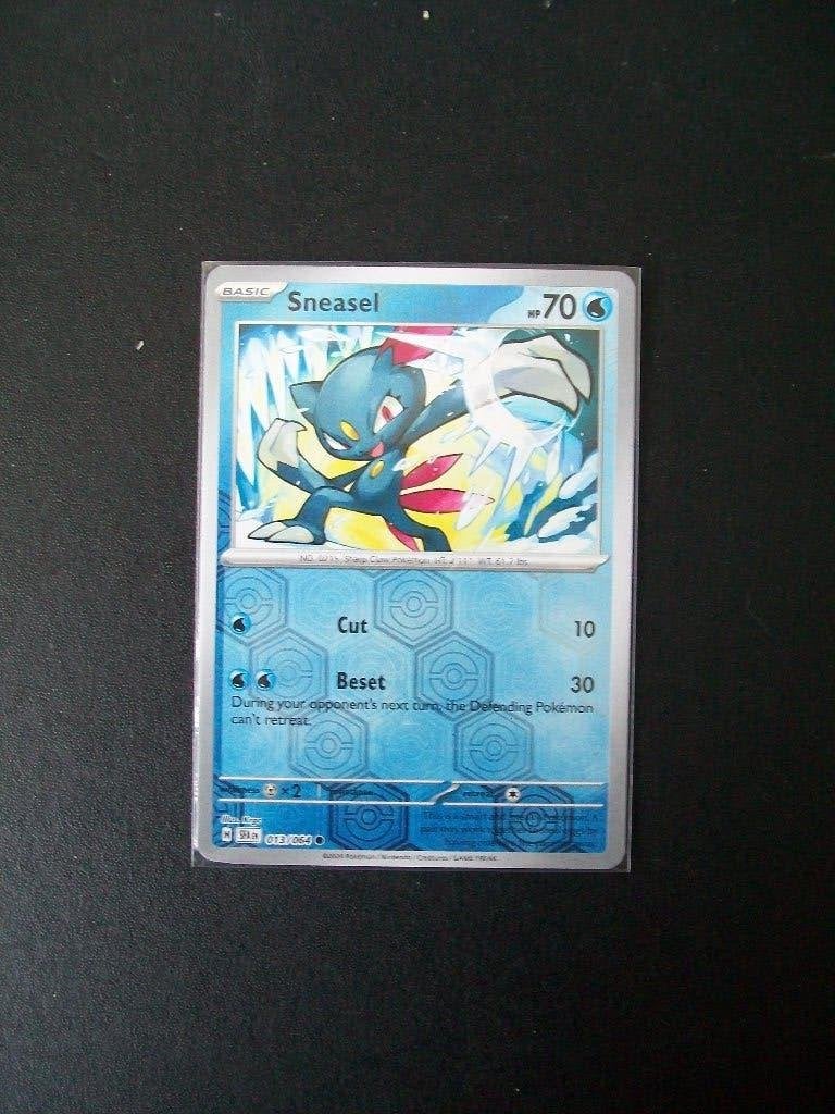 2673: Nieuwe Pokemon Kaart holofoil SNEASEL HP 70 (013/064), Verzenden, Nieuw, Losse kaart, Foil