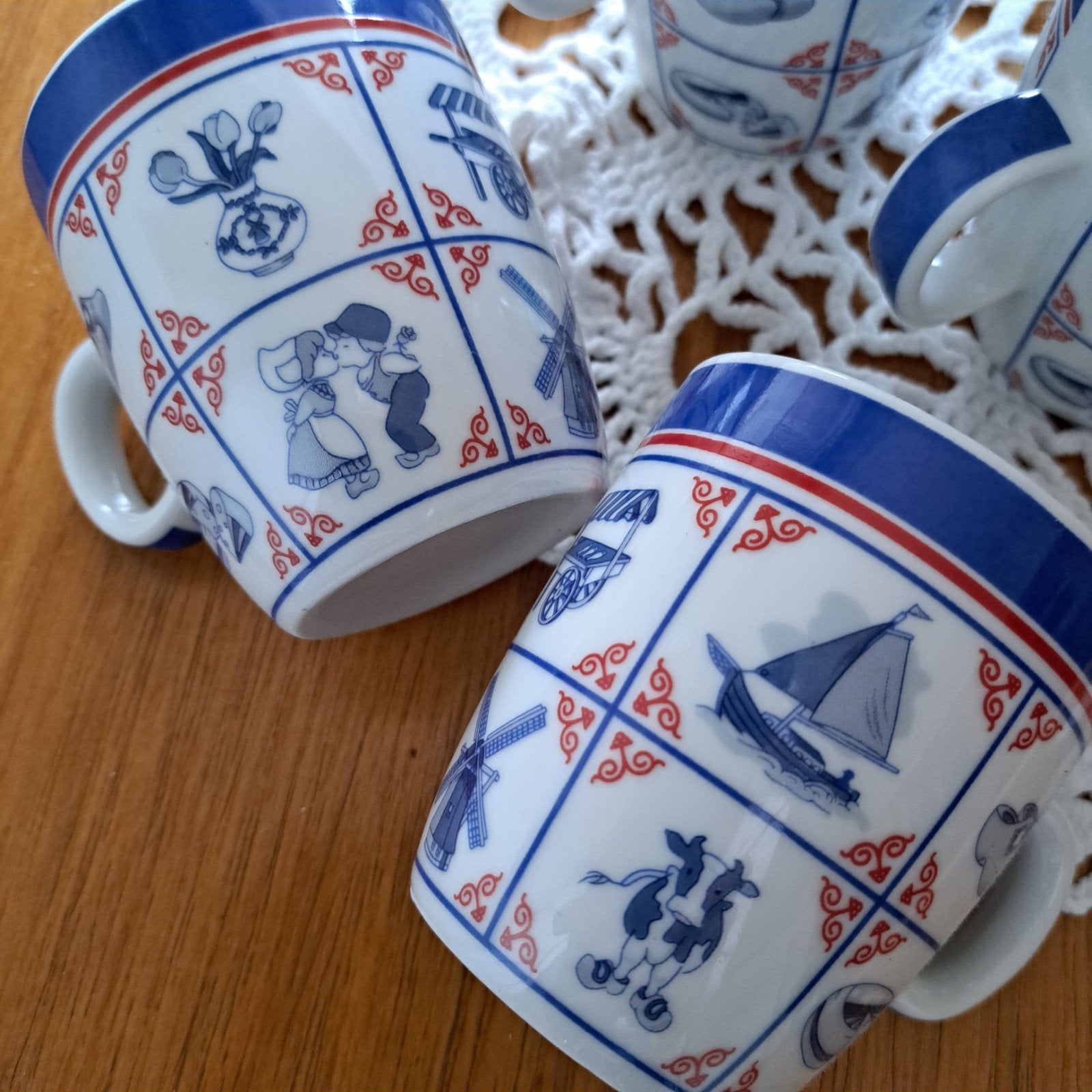 "OUD-HOLLANDSE SFEER", Ophalen, Aardewerk, Overige stijlen, Kop(pen) en/of Schotel(s)