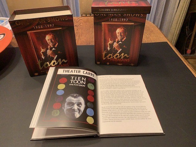 Toon Hermans Gouden jubileum editie 23 dvds1958-1997 nw.€169, Alle leeftijden, Ophalen of Verzenden, Zo goed als nieuw, Stand-up of Theatershow