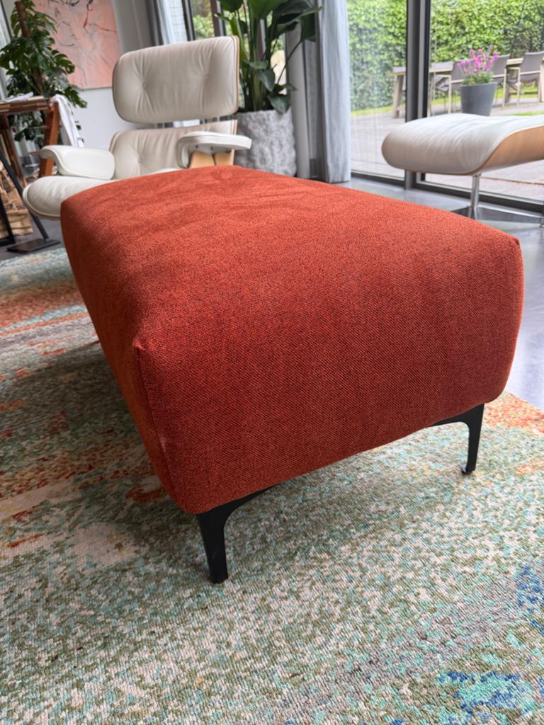 Leolux Faya Lobi hocker, opnieuw gestoffeerd, Ophalen, 50 tot 75 cm, Zo goed als nieuw, 100 tot 125 cm