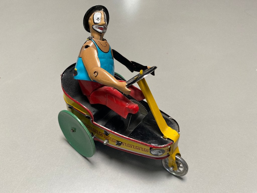 Paya - Clown in wiebelauto, Antiek en Kunst, Antiek | Speelgoed, Ophalen of Verzenden