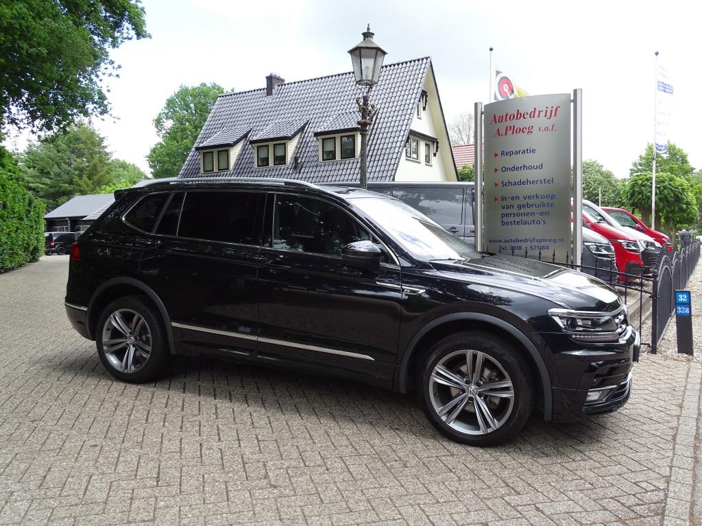 Volkswagen Tiguan Allspace 1.5 TSI HL Bus R-Line 7 Zit Vol o, 12 maanden, Stof, 4 cilinders, 7 stoelen
