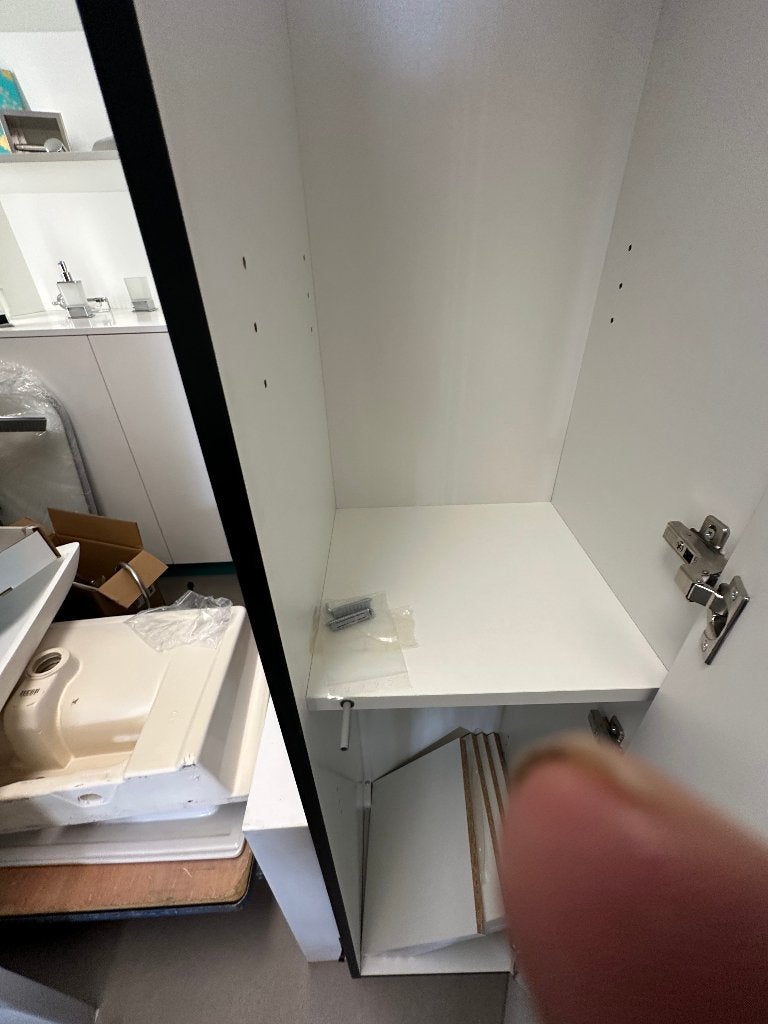 Luna Kolomkast Badkamer 170x35x35 Greeploos Push Pull, Huis en Inrichting, Kasten | Kledingkasten, Ophalen, Overige materialen