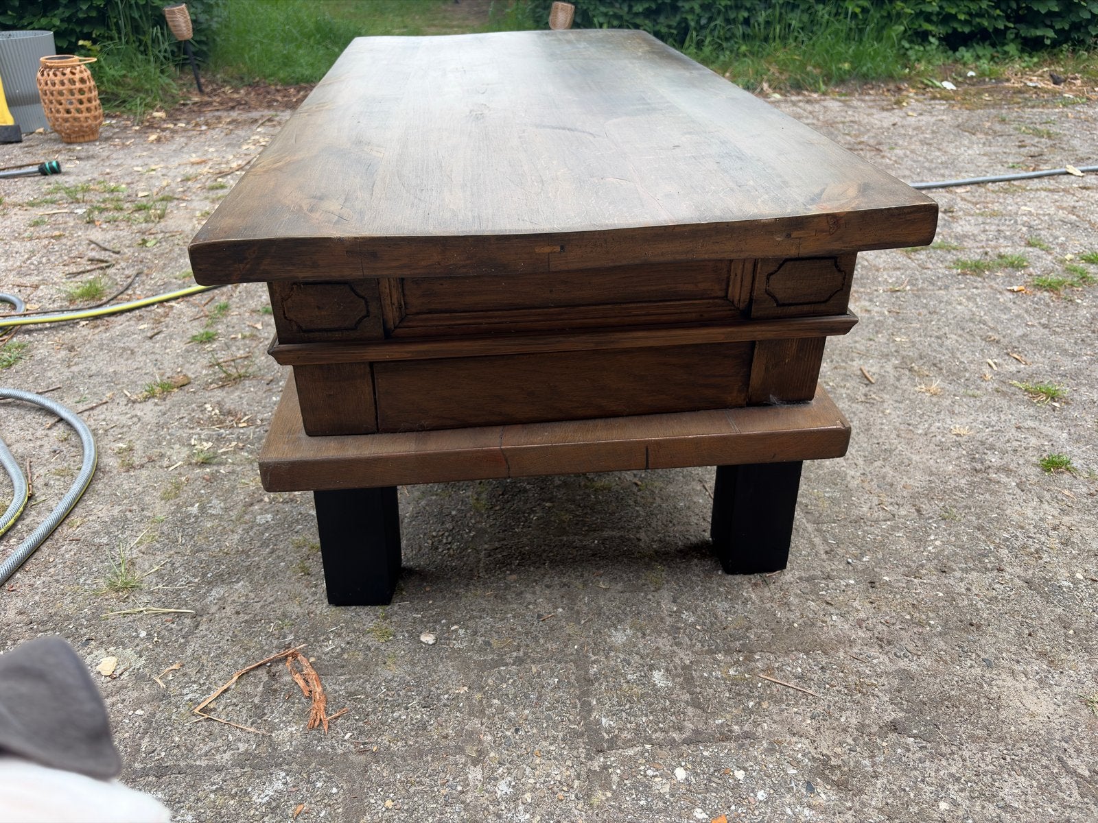 Robuuste houten salontafel met lades, Ophalen, Gebruikt, 100 tot 150 cm, 150 tot 200 cm