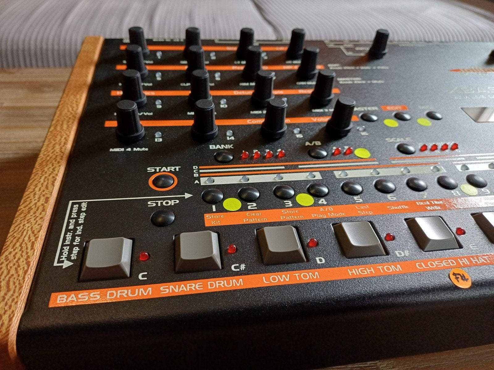 Jomox xbase999, Ophalen of Verzenden, Zo goed als nieuw, Overige aantallen, Overige merken
