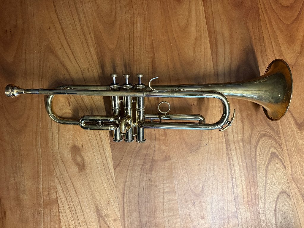 Trompet Amati Kraslice ATR 201 (Bes-trompet) met koffer, Ophalen of Verzenden, Gebruikt, Bes-trompet, Met koffer