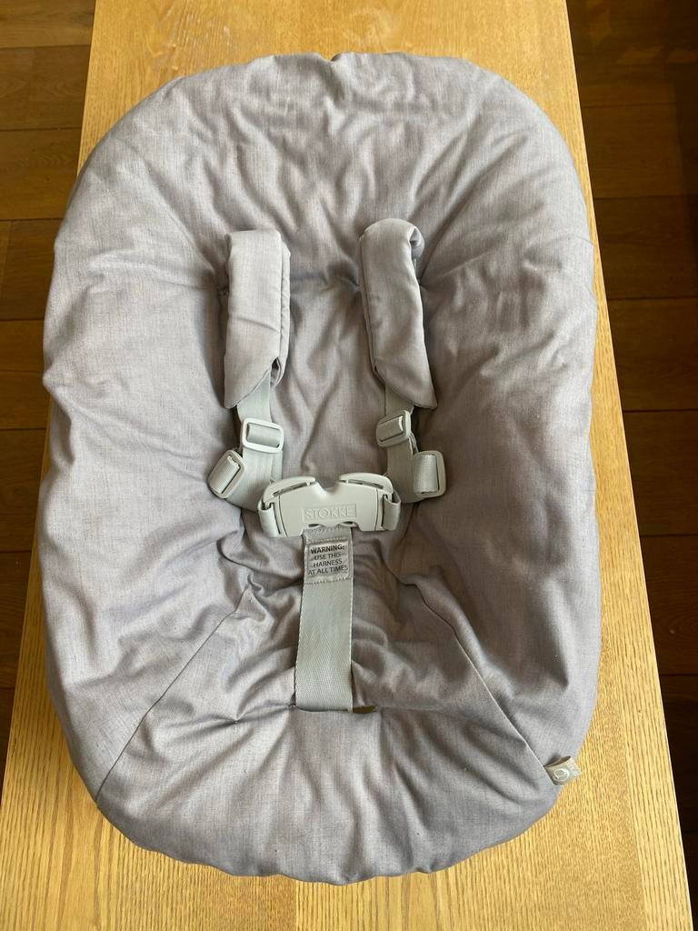 Stokke Tripp Trapp Newborn Set grijs met hoes, Kinderen en Baby's, Kinderstoelen, Ophalen of Verzenden, Gebruikt, Overige typen