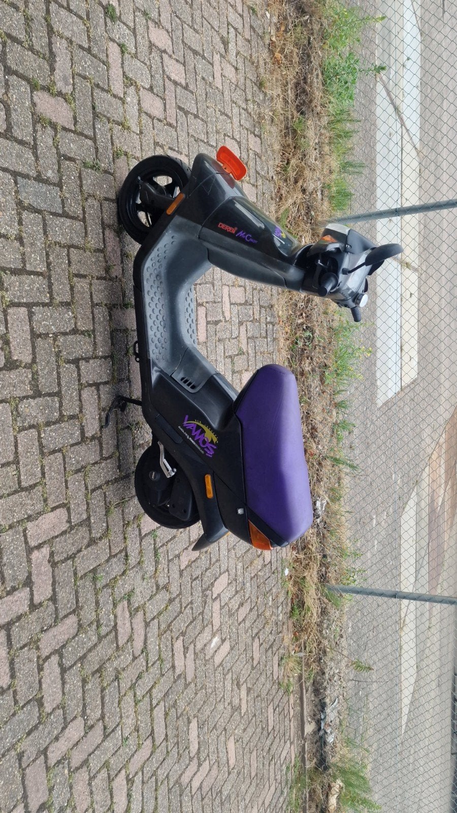 Derbi Vamos 1993 2 takt, Fietsen en Brommers, Ophalen, 49 cc, Zo goed als nieuw, 1 versnellingen