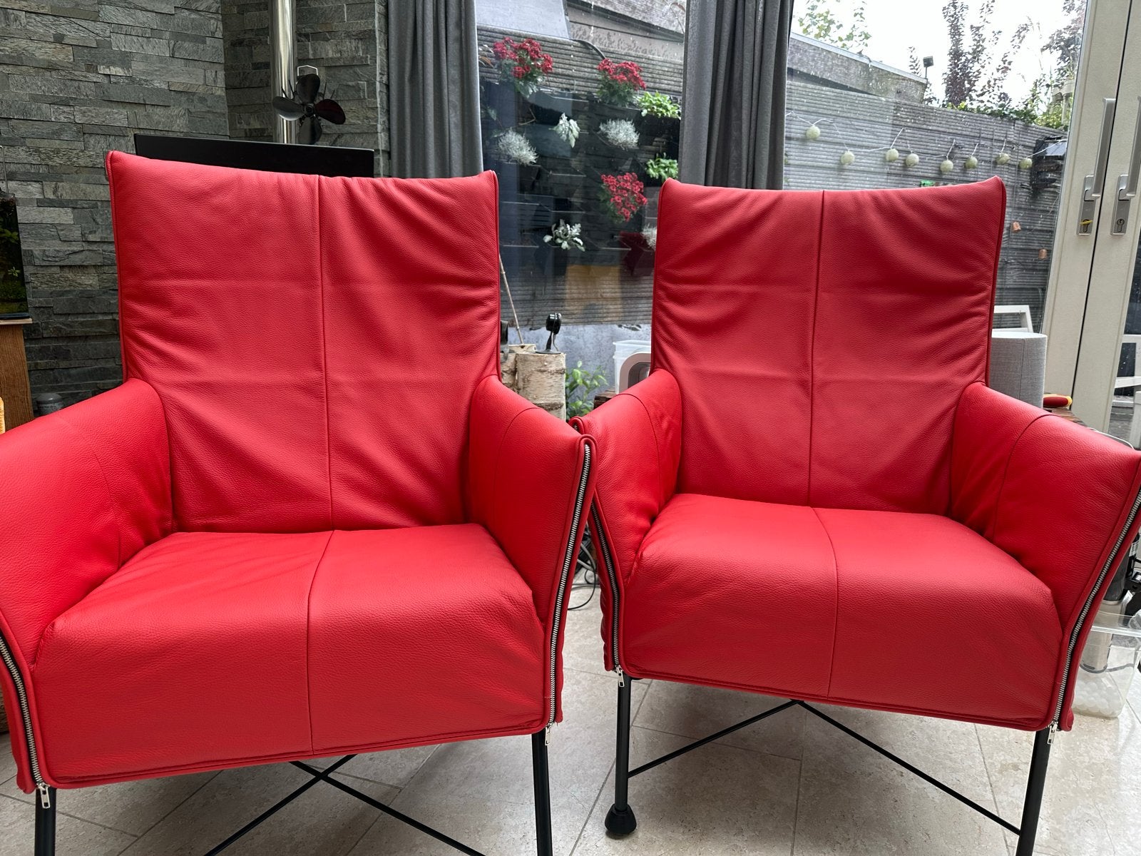 2 Montis Charly fauteuils met nieuwe rode hoezen, Ophalen, Zo goed als nieuw, Leer