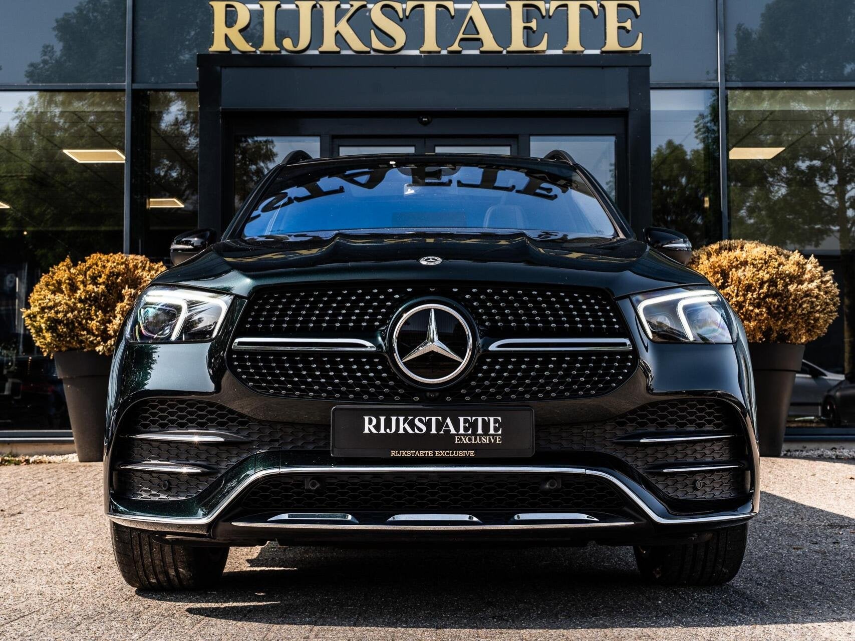 Mercedes GLE-klasse 350 e 4MATIC AMG|PANO|MASSAGE|TREKHAAK, Auto's, Mercedes-Benz, Automaat, Gebruikt, 4 cilinders, GLE