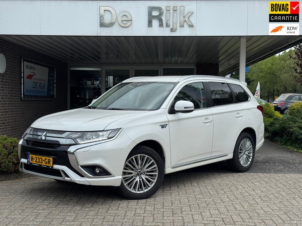 Mitsubishi Outlander 2.4 PHEV Pure | Carplay/Android, Camera, Automaat, 135 pk, 4 cilinders, Plug-in hybride