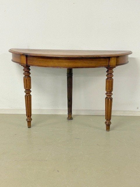 Antieke Engelse Haltafel, Ophalen
