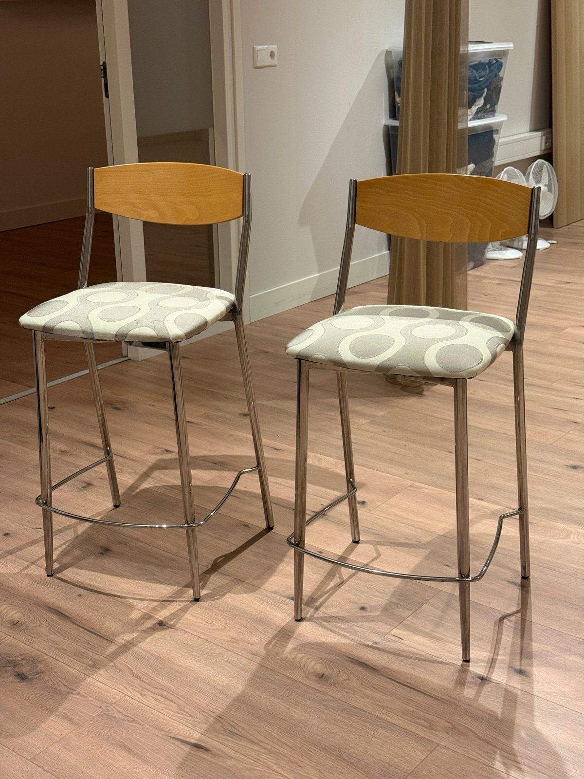 Set van 2 barkrukken met houten rugleuning artdeco, Ophalen, Gebruikt, Met voetsteun, 90 cm of meer