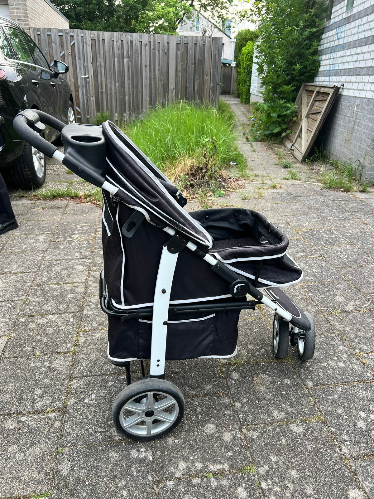 Hond buggy Inno Pet  inklapbaar, Dieren en Toebehoren, Ophalen, Zo goed als nieuw