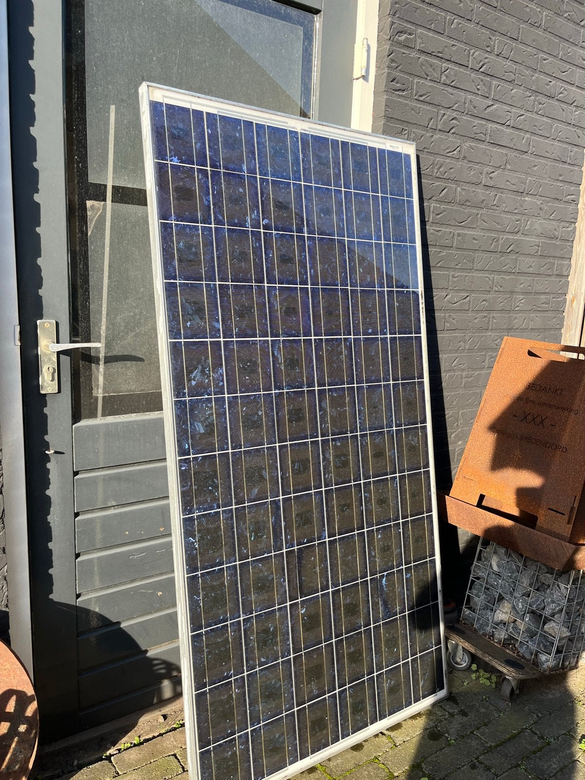 Set van 4 zonnepanelen met omvormers, 600Wp totaal, Ophalen of Verzenden, Gebruikt, Compleet systeem, 200 wattpiek of meer
