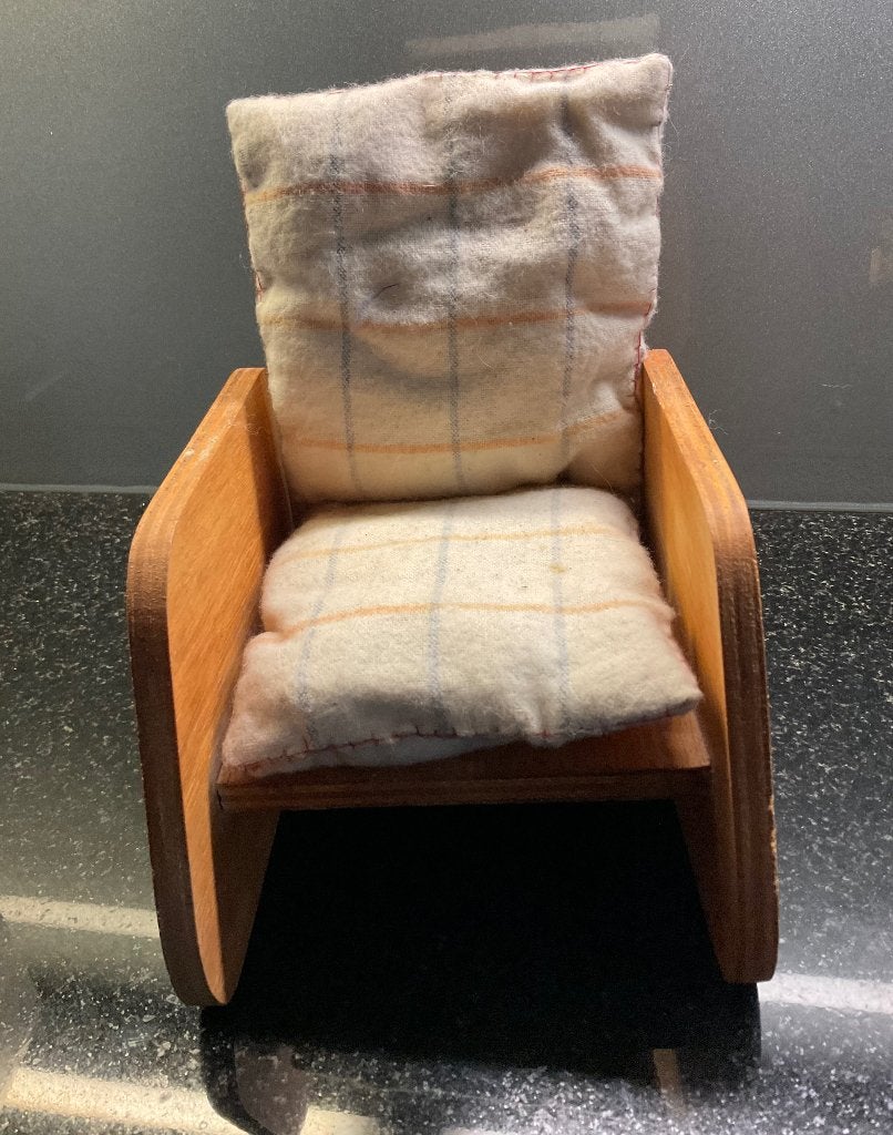 Houten poppenstoeltje, Ophalen of Verzenden, Zo goed als nieuw, Overige typen
