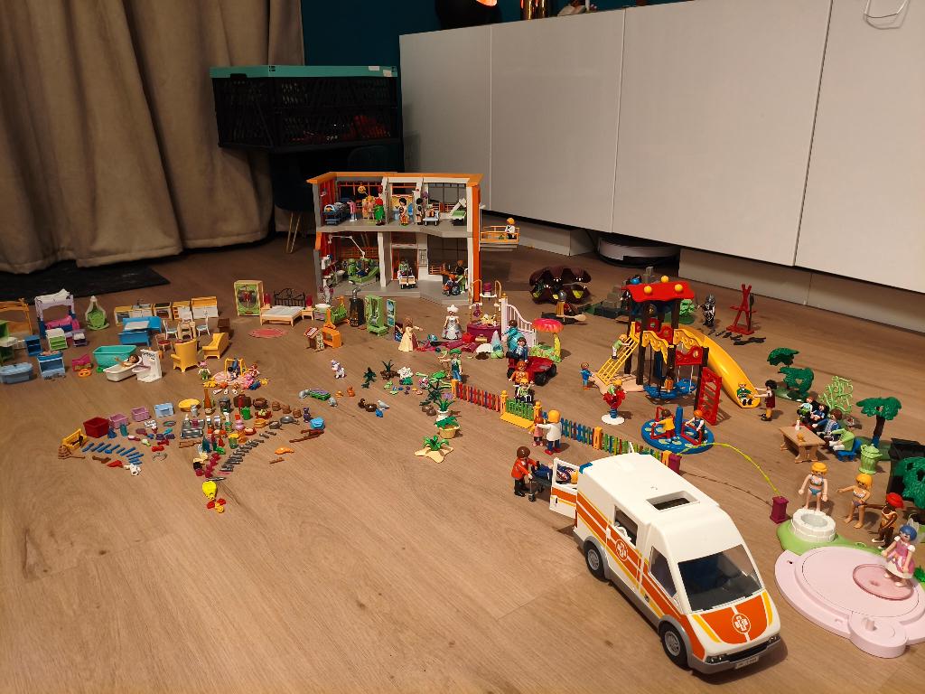 Grote set playmobil met ziekenhuis, Ophalen, Gebruikt