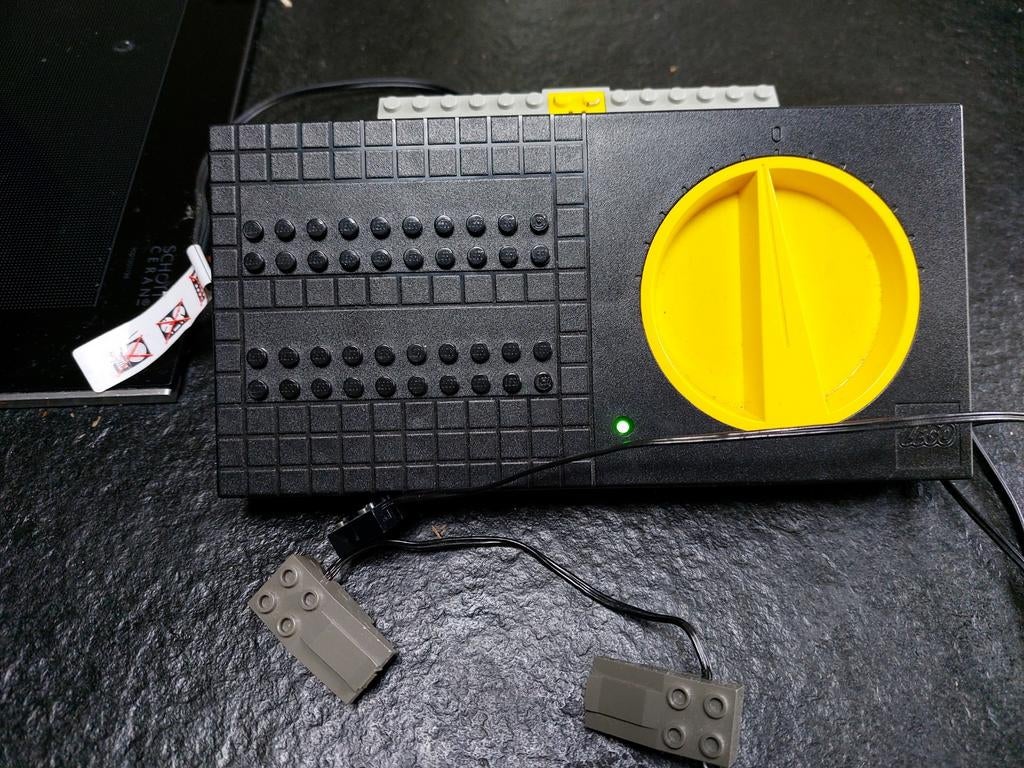 Lego 9 volt snelheidsregelaar met trafo's en adapter, Kinderen en Baby's, Speelgoed | Duplo en Lego, Ophalen, Gebruikt, Losse stenen