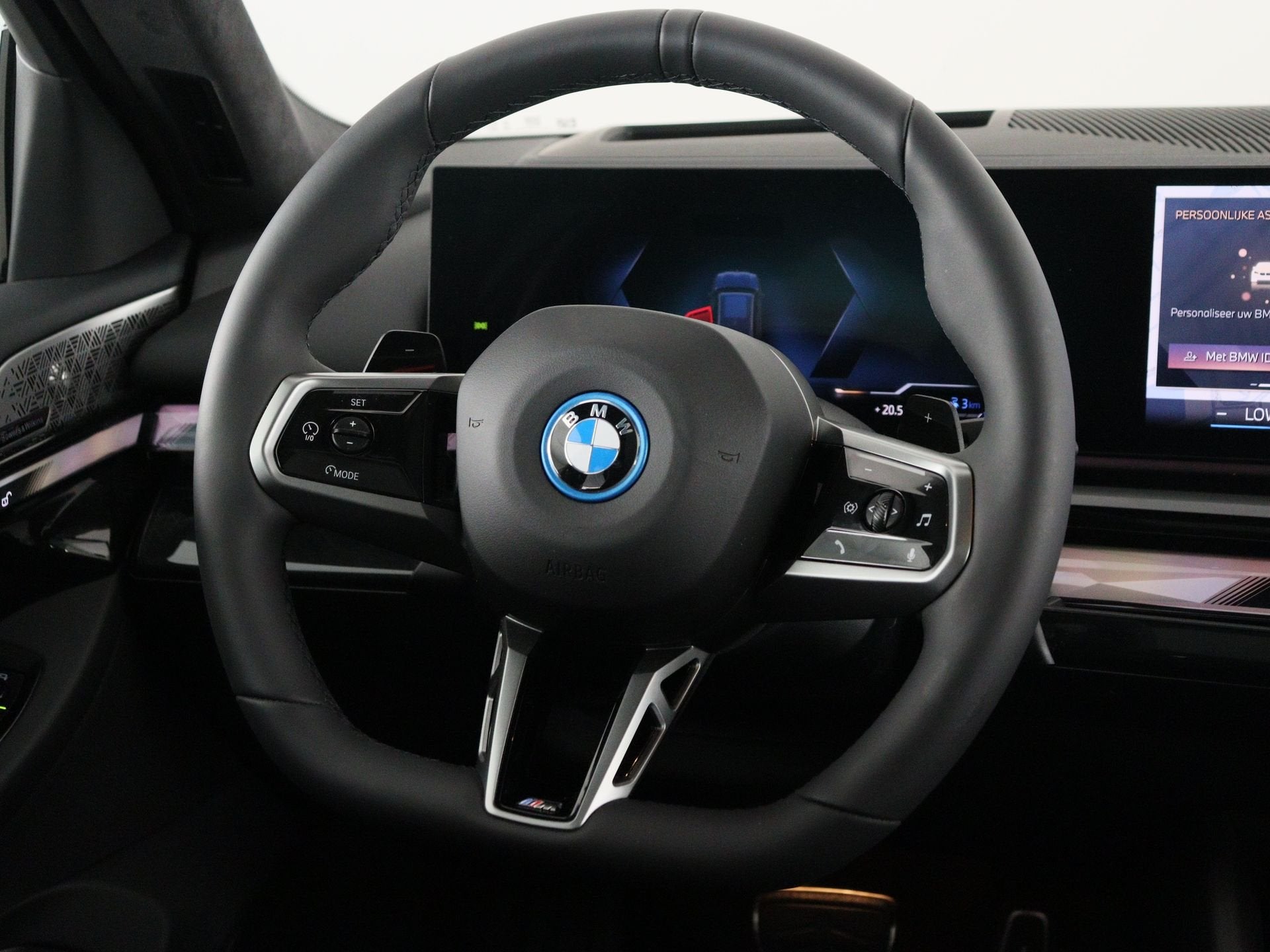 BMW 5 Serie Touring 550e xDrive SoH 100% (bj 2026), Auto's, Dealer onderhouden, Gebruikt, Euro 6, Overige brandstoffen