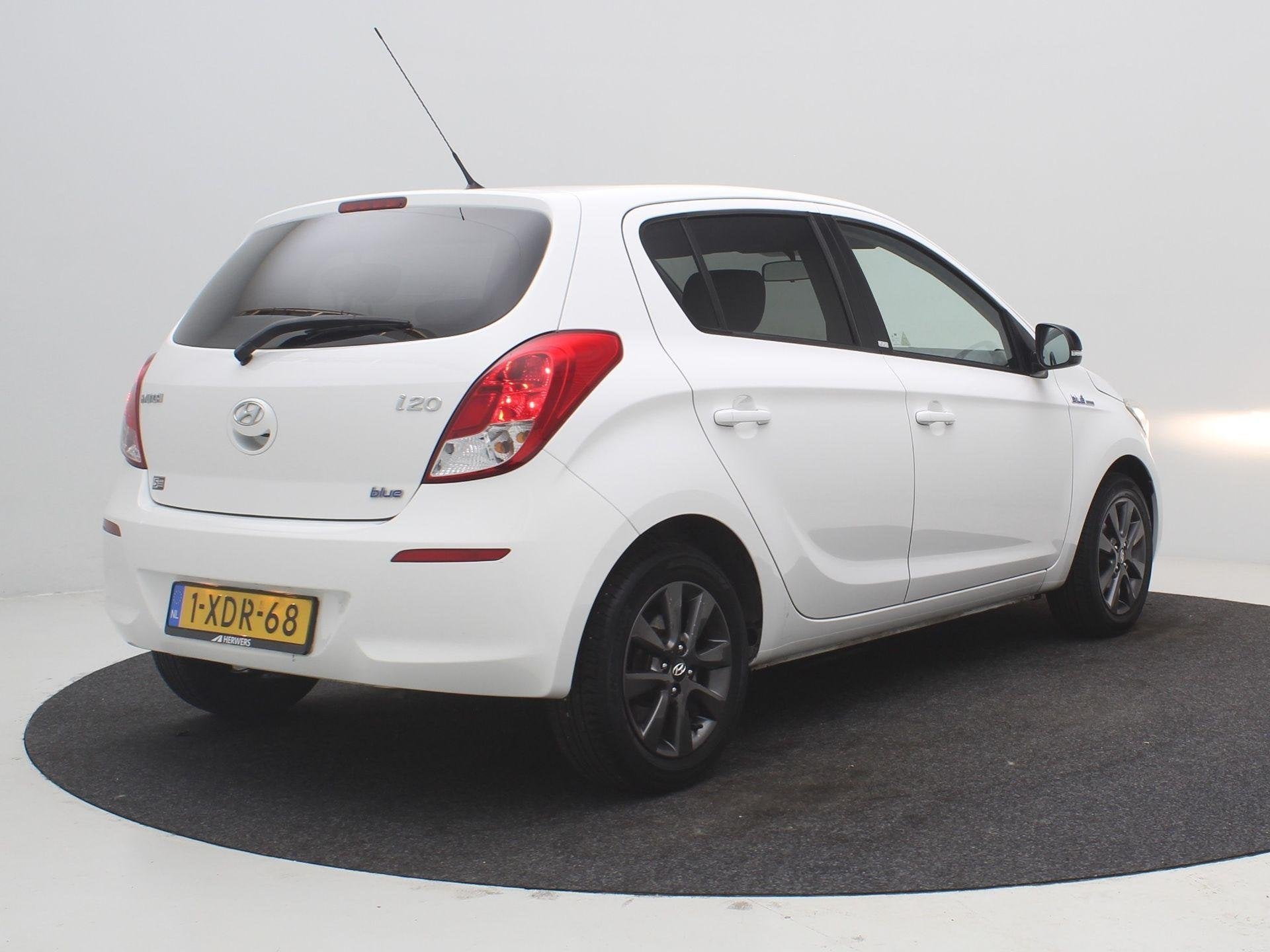 Hyundai i20 1.2i Go! / Airco / Cruise Control / Bluetooth /, Euro 5, Gebruikt, 31 €/maand, 4 cilinders