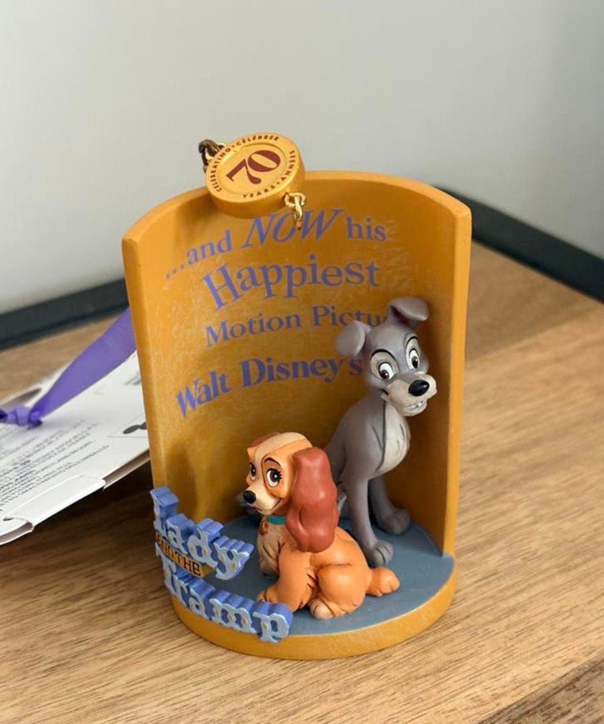 Disney parks sketchbook lady & vagebond ornament, Ophalen of Verzenden, Overige figuren, Zo goed als nieuw, Beeldje of Figuurtje