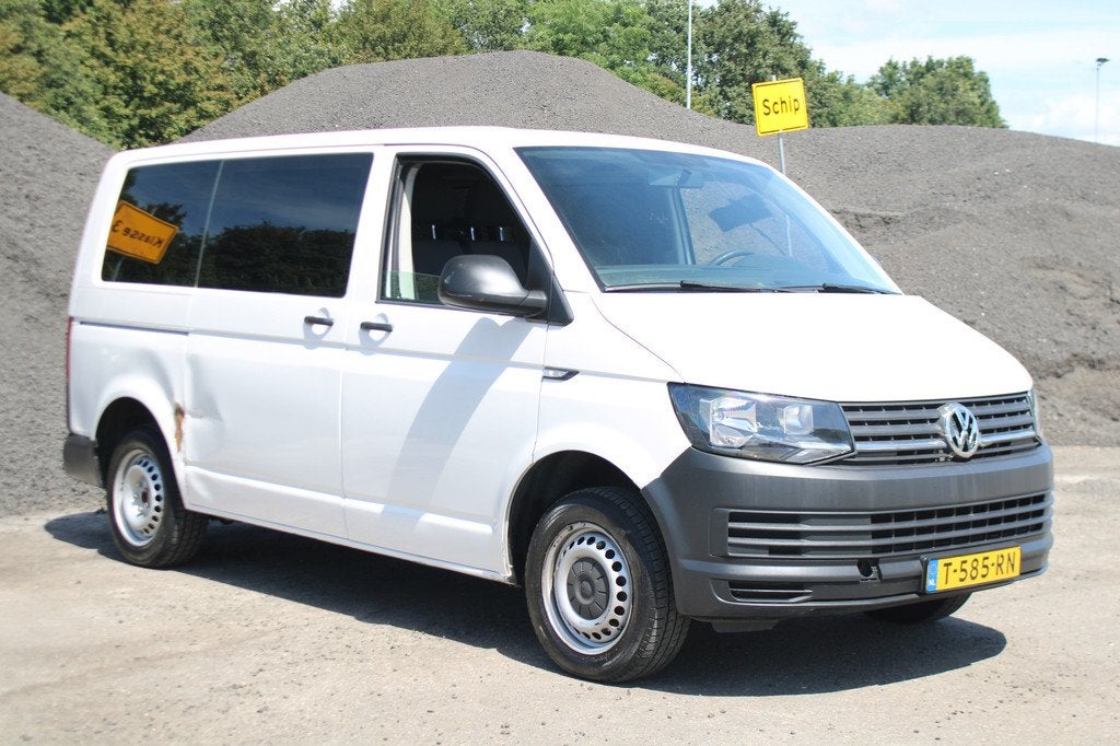 Volkswagen Transporter Kombi 2.0 TDI L1H1 (bj 2016), Auto's, Volkswagen, Voorwielaandrijving, Gebruikt, 255 €/maand, Wit