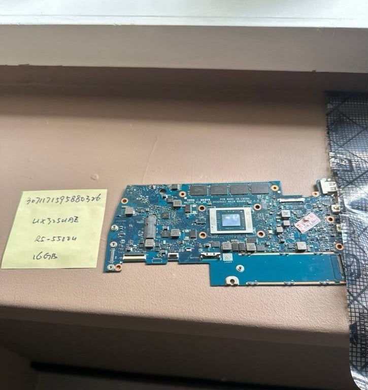 Moederbord ASUS UX334Z met 16GB RAM, Computers en Software, Ophalen of Verzenden, Gebruikt, Overige typen, Overige soorten