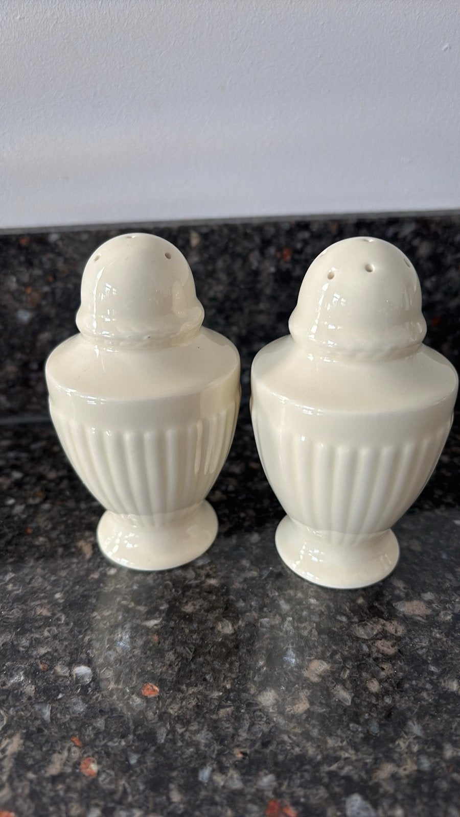 Wedgwood Edme Zout- en Pepervaatjes, Huis en Inrichting, Keuken | Servies, Ophalen, Overige typen, Zo goed als nieuw, Wedgwood