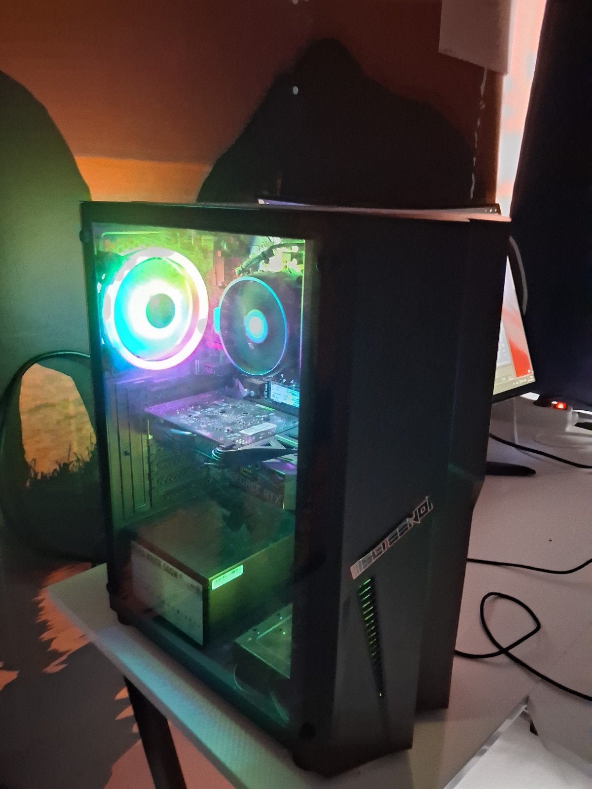 Gaming PC screenon, Ophalen, Gebruikt, AMD, Onbekend