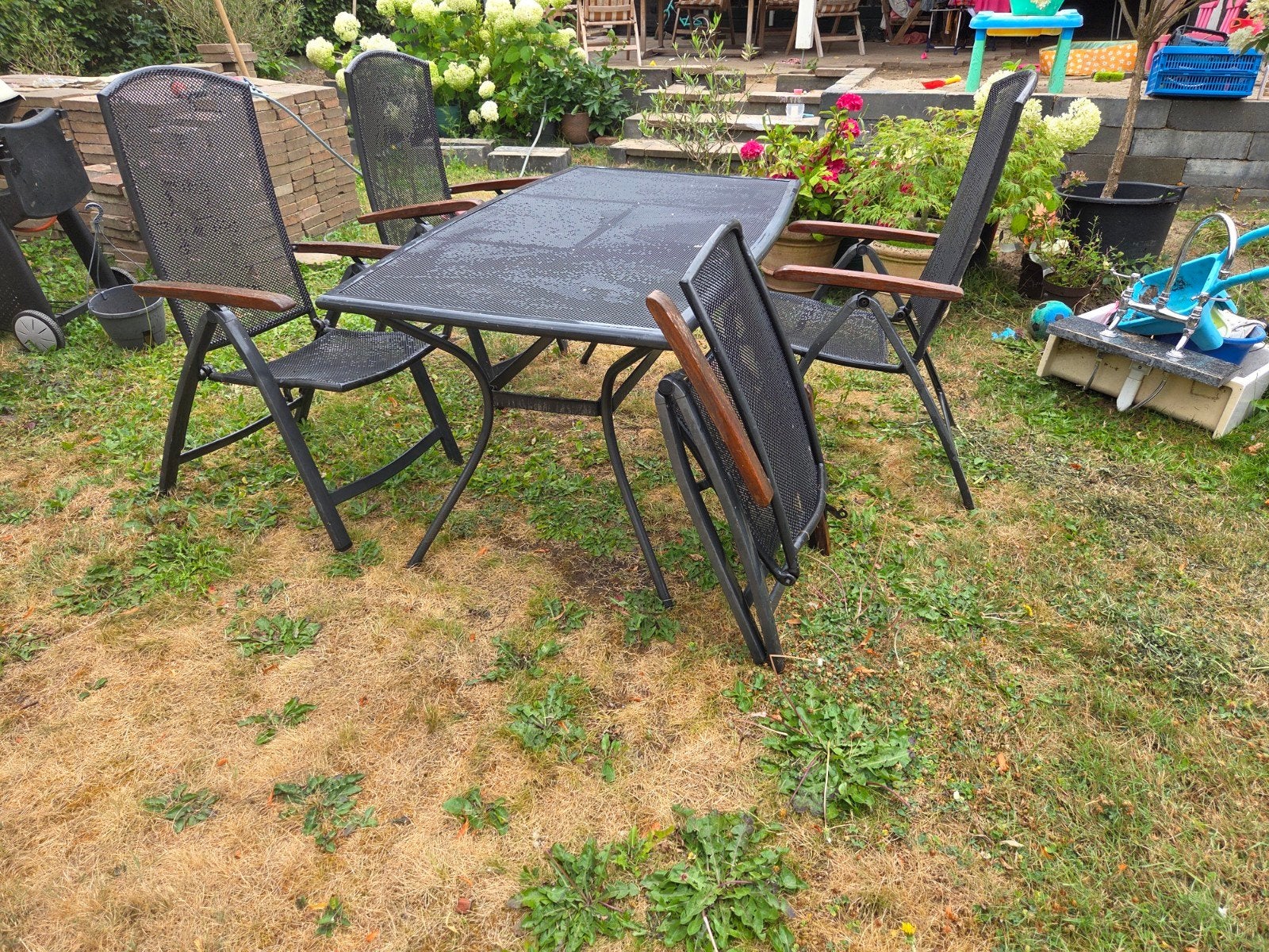 Tuinset: Tafel (150x90) met 3 stoelen (opknapper), Ophalen, Overige materialen, Gebruikt, 3 zitplaatsen