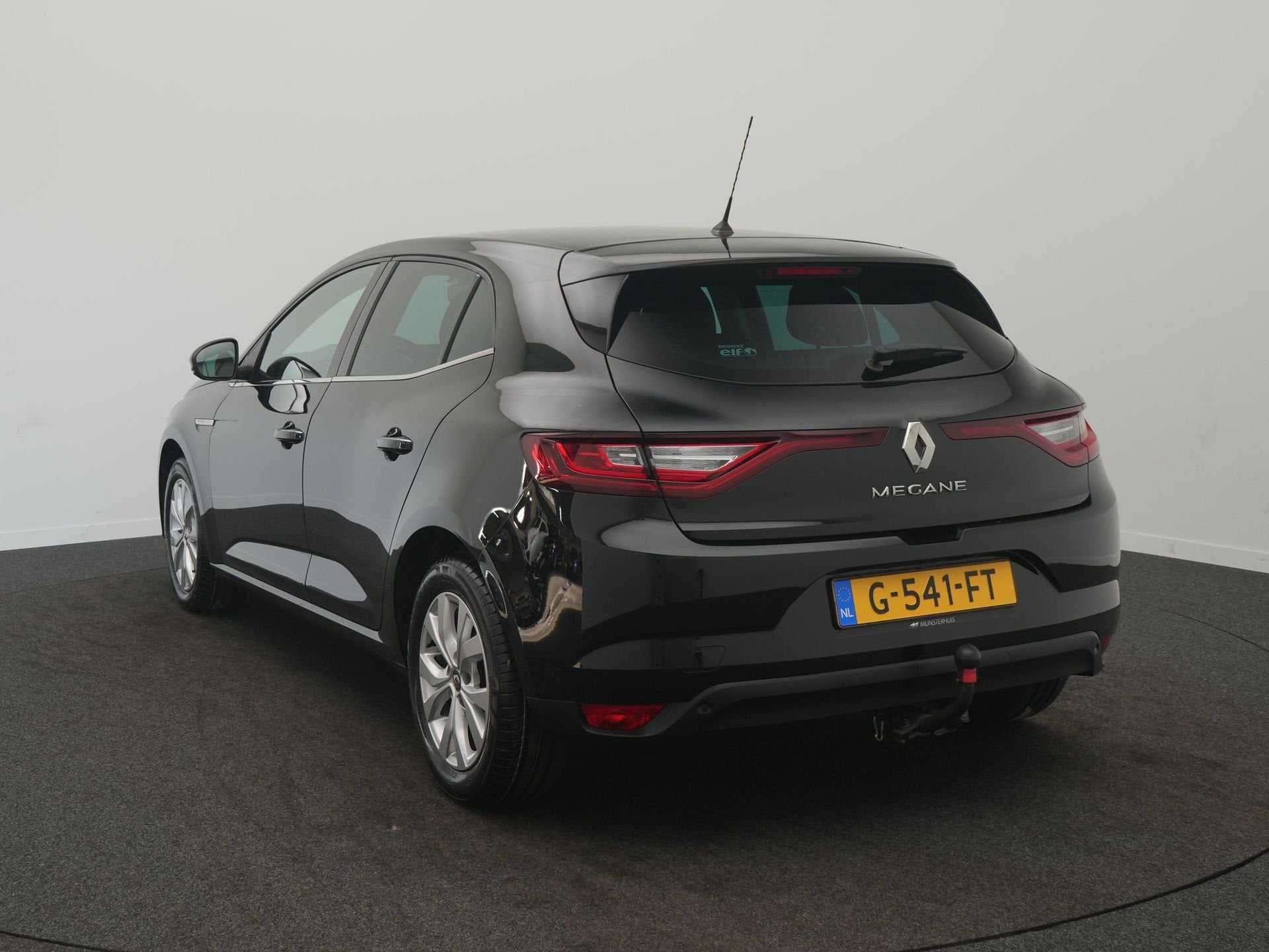 Renault Mégane TCe 140 Limited - RIJKLAARPRIJS - Trekhaak, Auto's, Voorwielaandrijving, 12 maanden, Stof, 4 cilinders