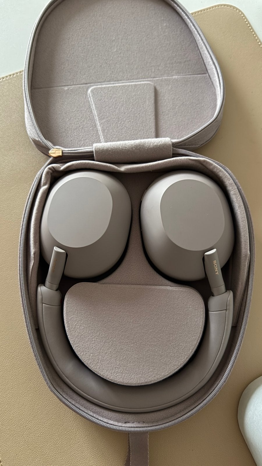 Sony WH-1000XM5