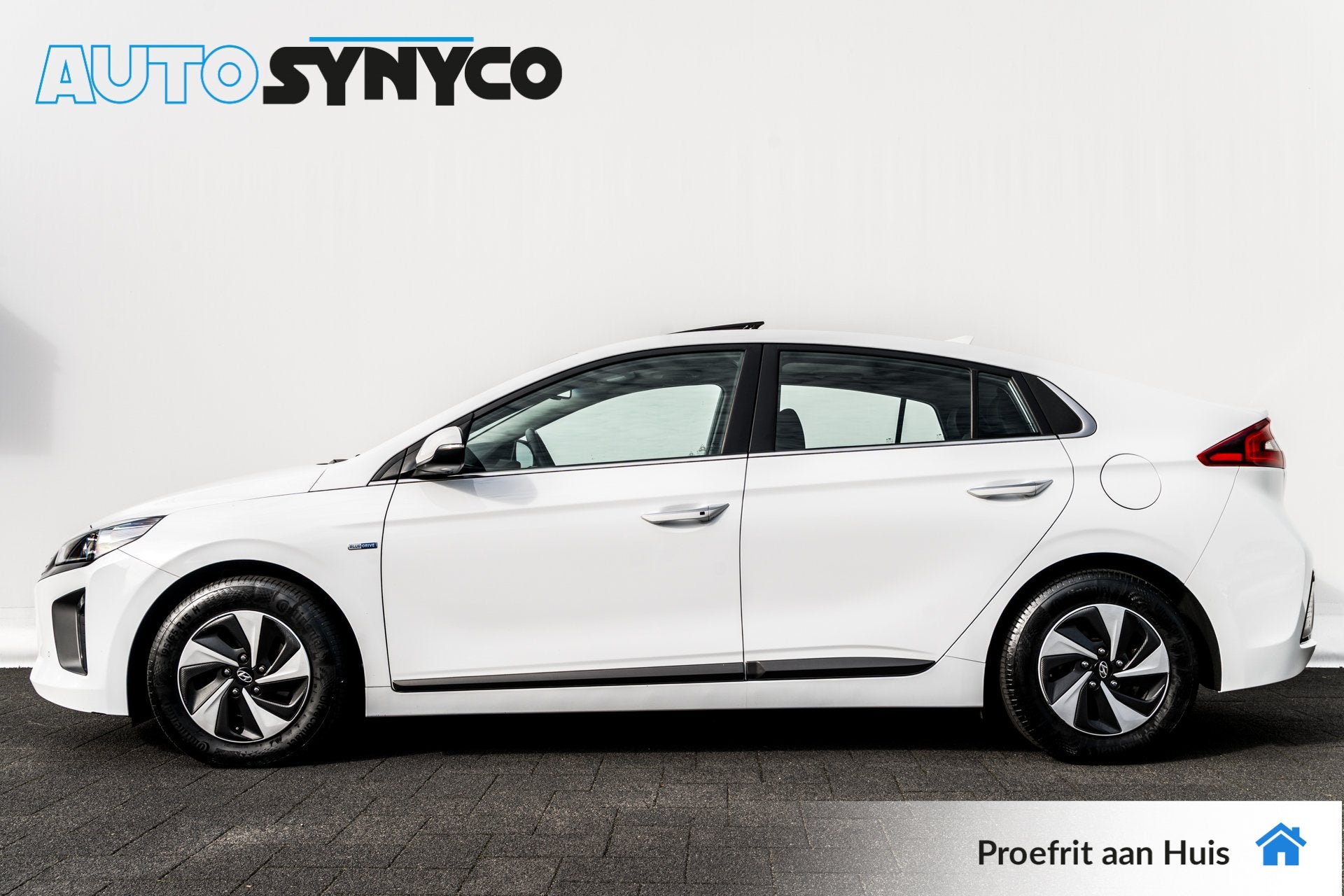 Hyundai IONIQ 1.6 GDi Blue Drive Premium | Leder | Schuifdak, Auto's, 28 km/l, Gebruikt, Met garantie (alle), Wit