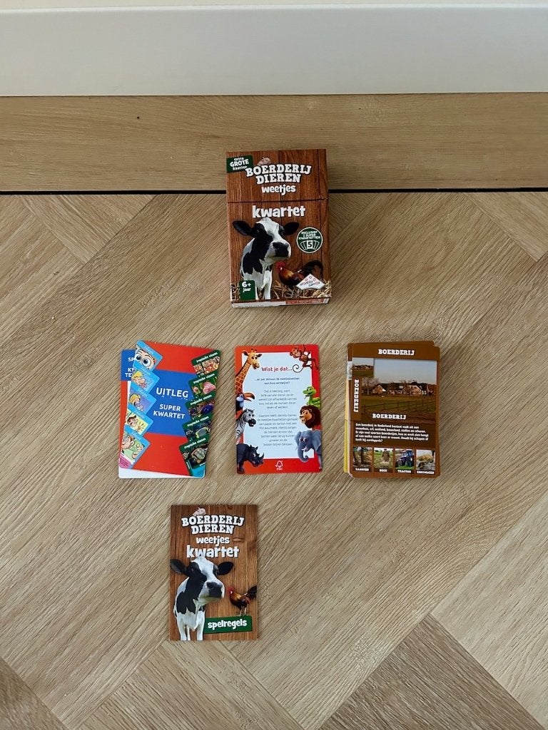 Boerderijdieren Weetjes Kwartet - kaartspel in doos!, Ophalen of Verzenden, Zo goed als nieuw, Identity Games