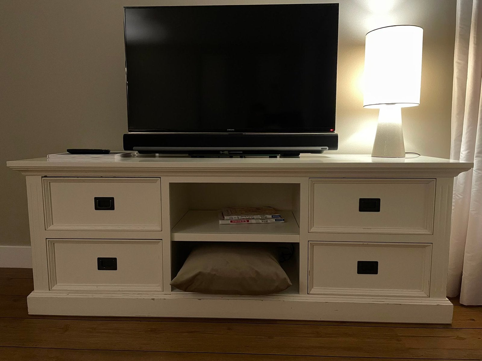 Tv meubel Richmond Interiors, Huis en Inrichting, Ophalen, Gebruikt, 150 tot 200 cm, Minder dan 100 cm