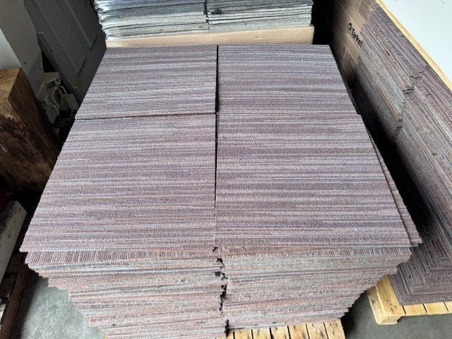Desso tapijttegels 50x50 rood/grijs gebruikt #900, Niet ingevuld, Gebruikt, 75 m² of meer, Niet ingevuld