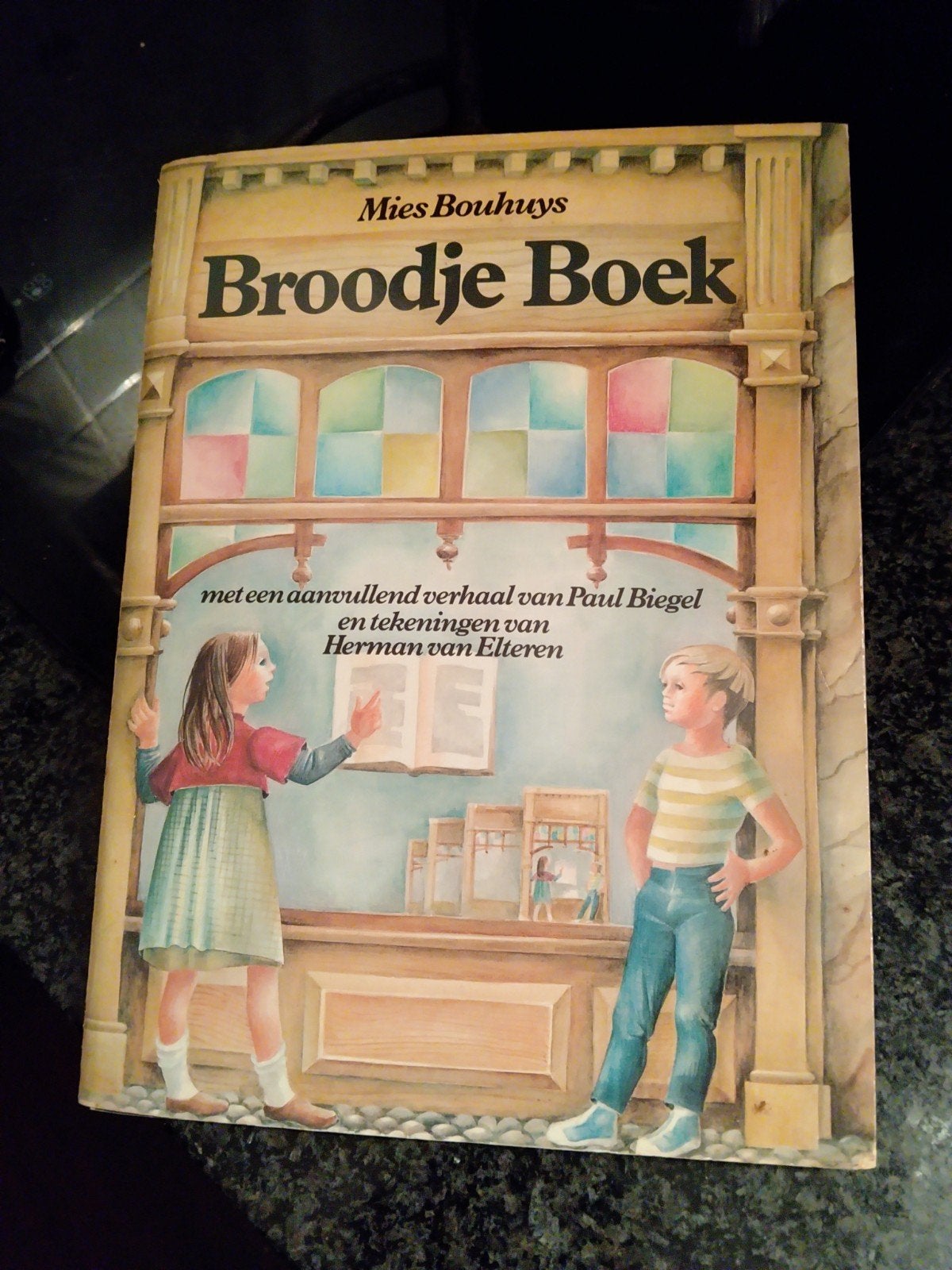 Broodje Boek - Mies Bouhuys (1979) met Paul Biegel, Ophalen of Verzenden, Zo goed als nieuw, Mies Bouhuys, Fictie algemeen