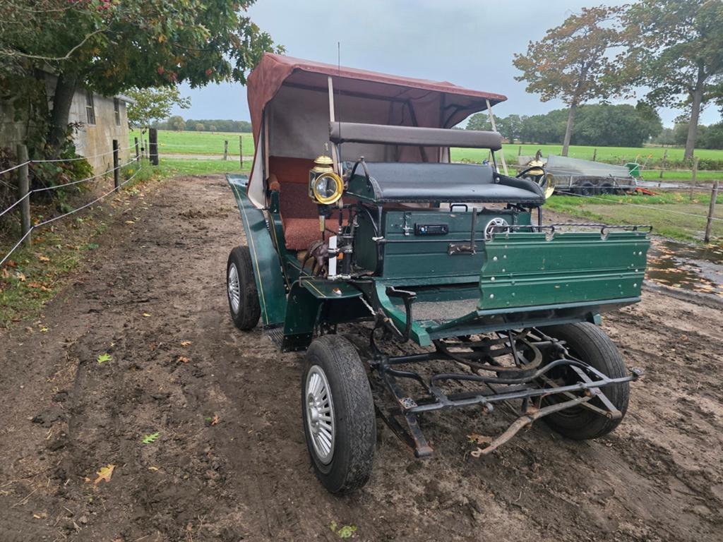 Authentieke Victoriaanse paardenkoets / wagonette te koop aa