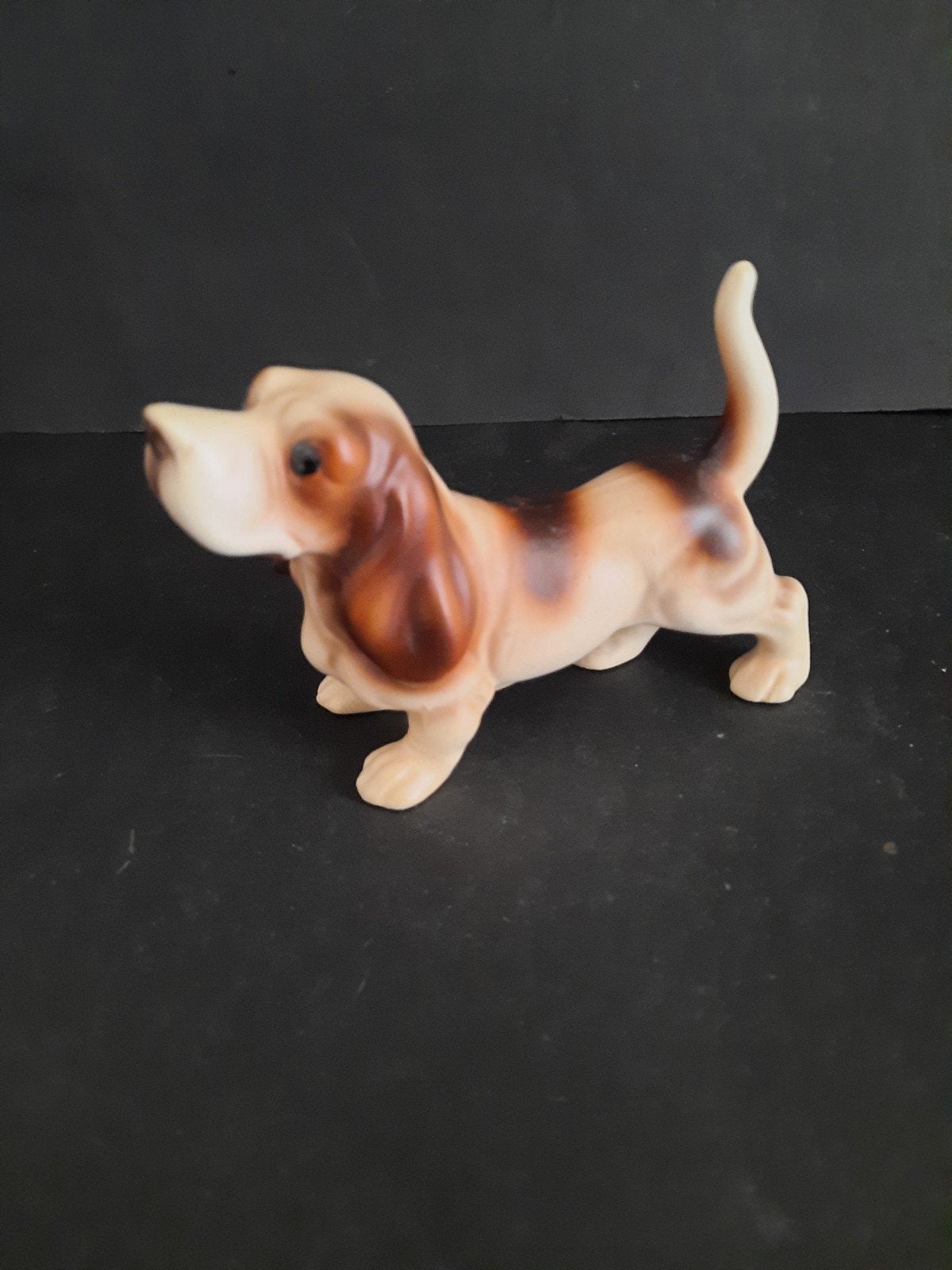 Leuk porseleinen Basset hond beeldje - Zittend of Staand, Ophalen of Verzenden, Gebruikt