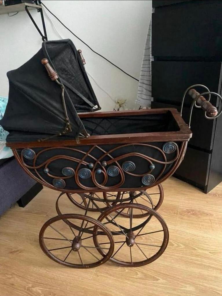 Antieke poppen/kinderwagen, Ophalen, Gebruikt, Overige merken