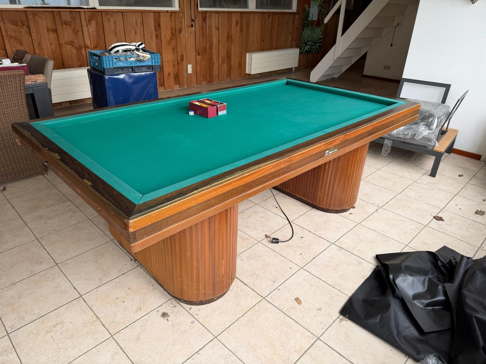 Mooie biljarttafel met keuen en ballen, Ophalen, Zo goed als nieuw, Biljarttafel