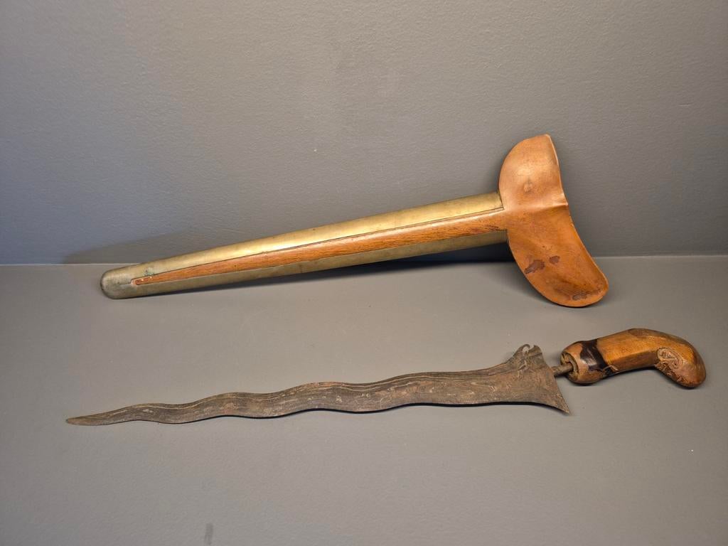 Zeer oude javaanse kris / keris, Antiek en Kunst, Kunst | Niet-Westerse kunst, Ophalen of Verzenden
