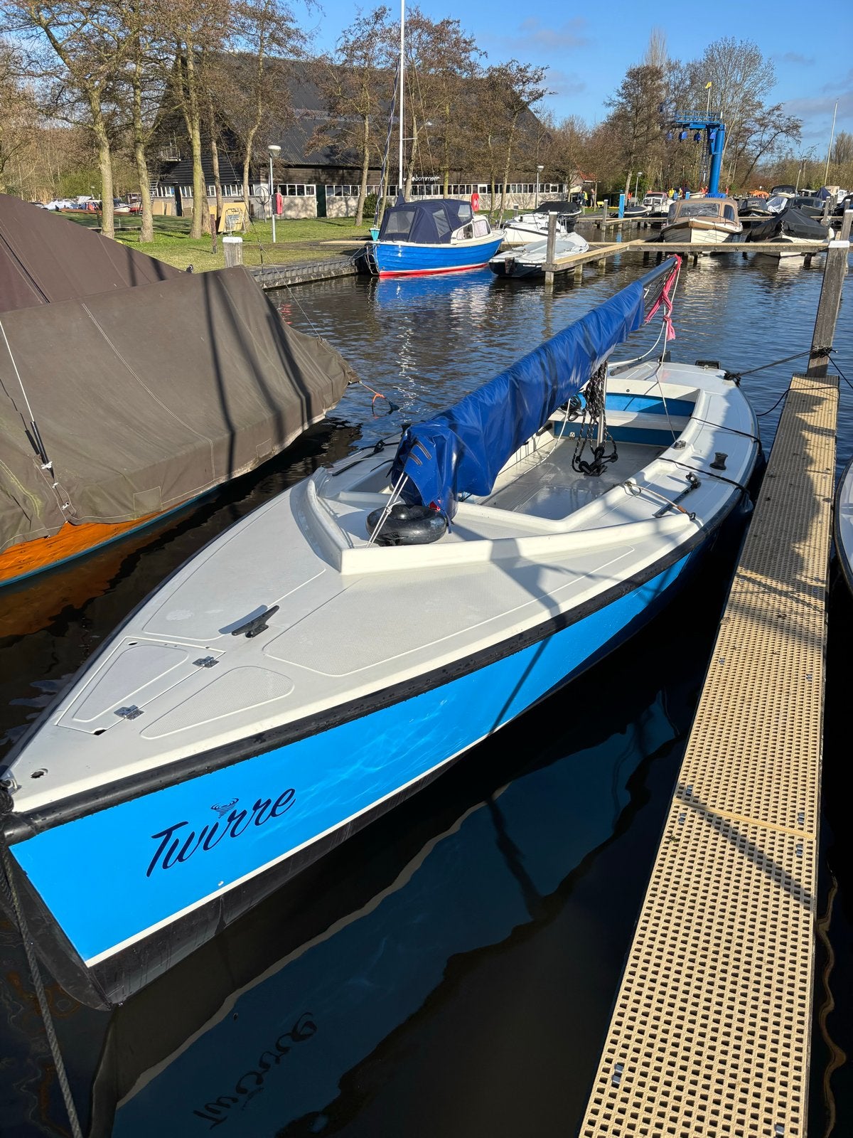 Hoora Polyvalk met hydraulische mast en zelflozers, Ophalen, Overige merken, Gebruikt, Open zeilboot