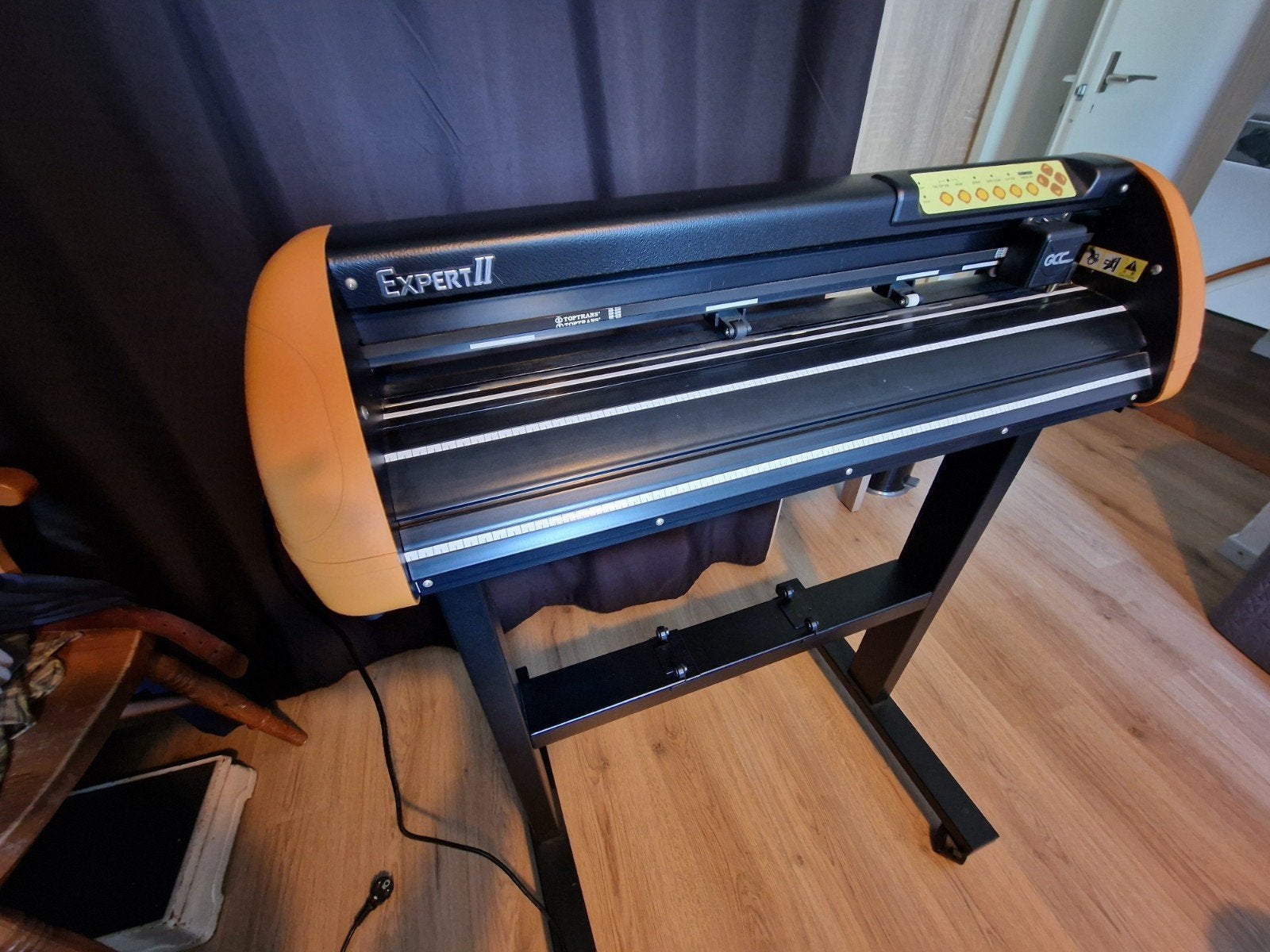 Snijplotter GCC Expert 24 ll met onderstel en roldoorvoer, Computers en Software, Printers, Ophalen, Zo goed als nieuw, GCC