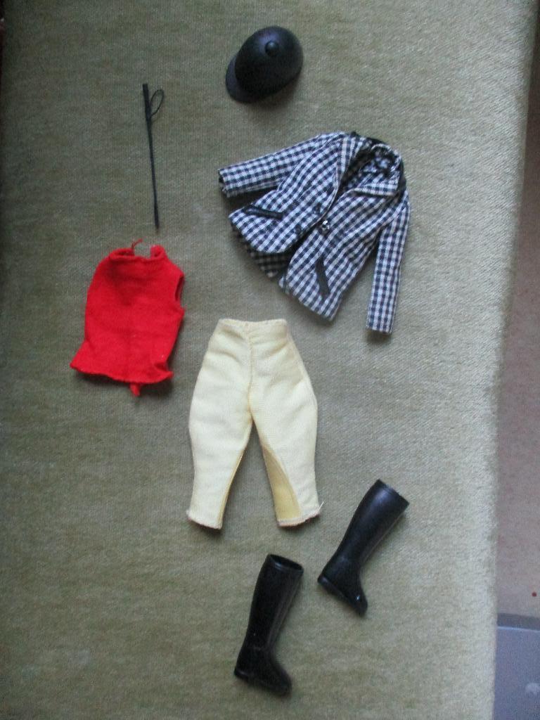 VINTAGE  BARBIE SKIPPER KLEDING MATTEL, Verzenden